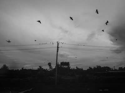 Street and documentary, black and white shot on a Fujifilm X-E4, June 2022.