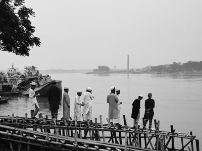 Black and white, street and documentary shot on a Fujifilm X-T3, May 2022.