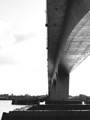 Architecture and interior, black and white shot on a Fujifilm X-T3, July 2022.